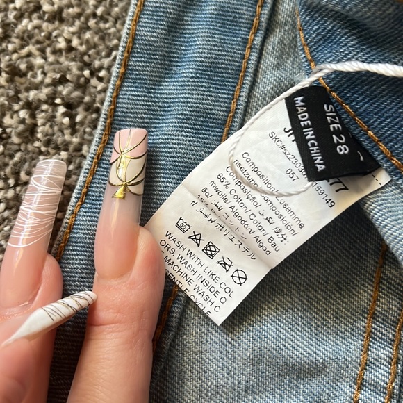 New Light Wash Skort - Picture 6 of 7